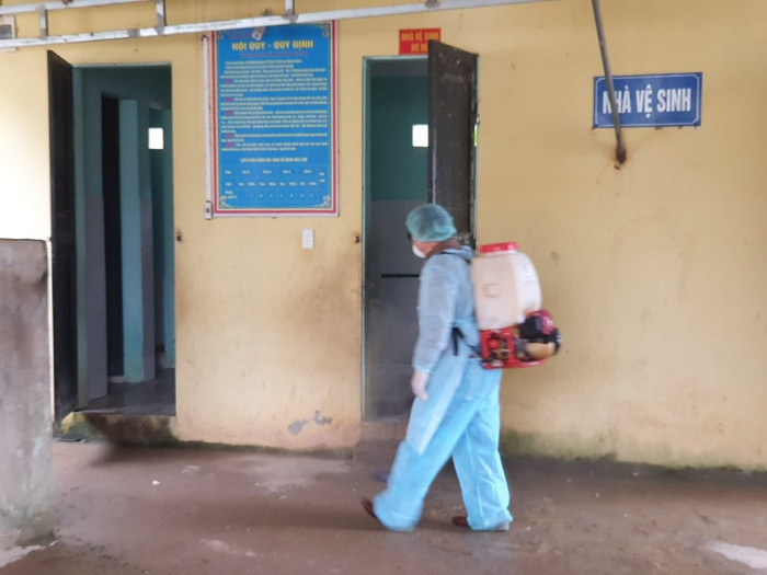 Các khu nhà vệ sinh được trú trọng khử trùng. Các khu nhà vệ sinh được trú trọng khử trùng.