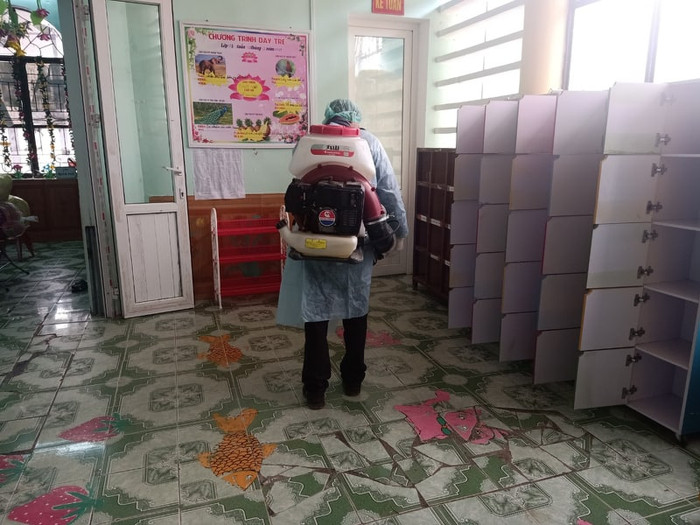 Từ tủ đồ học sinh. Từ tủ đồ học sinh.