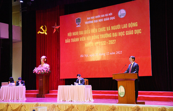 PGS.TS. Phạm Văn Thuần - Phó Hiệu trưởng đã trình bày báo cáo Đề án thành lập Hội đồng Trường Đại học Giáo dục nhiệm kỳ 2022-2027. PGS.TS. Phạm Văn Thuần - Phó Hiệu trưởng đã trình bày báo cáo Đề án thành lập Hội đồng Trường Đại học Giáo dục nhiệm kỳ 2022-2027.