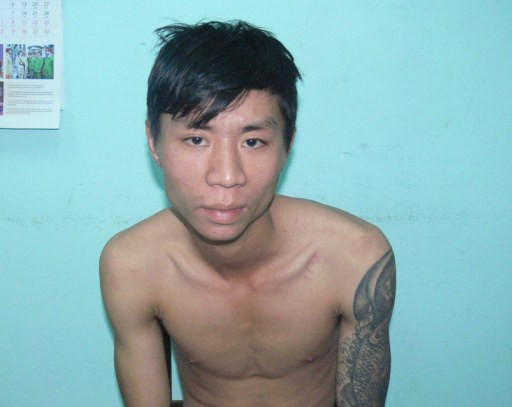 Tôn Thất Thuyết đã cùng Lê Tất Hùng thực hiện các vụ cướp giật dây chuyền vàng trên phố rất nguy hiểm.