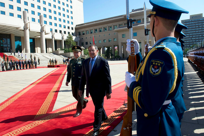 Ông Lương Quang Liệt và Panetta duyệt đội danh dự quân đội Trung Quốc Ông Lương Quang Liệt và Panetta duyệt đội danh dự quân đội Trung Quốc