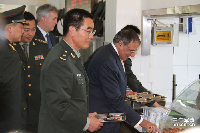 Tự tay chọn thức ăn Tự tay chọn thức ăn