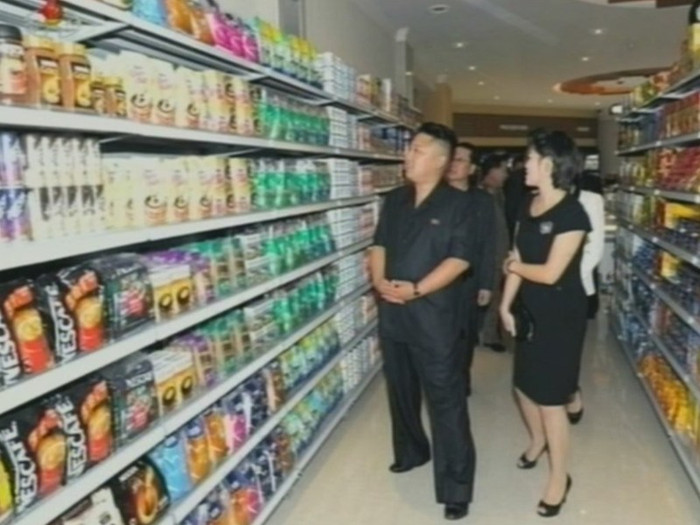 Tham quan các cửa hàng mậu dịch Tham quan các cửa hàng mậu dịch