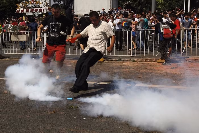 Những hành vi quá khích