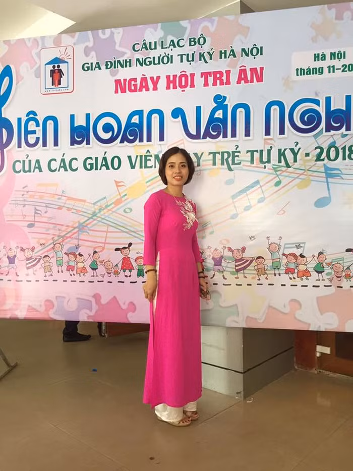Cô giáo Nguyễn Thùy Linh tâm niệm: "Nếu như vì một lý do nào đó không còn trên cuộc đời này mà tôi có thể làm một điều gì đó cho những người đang cần để sống tiếp thì không có lý do gì chúng ta không làm cả". Ảnh: NVCC