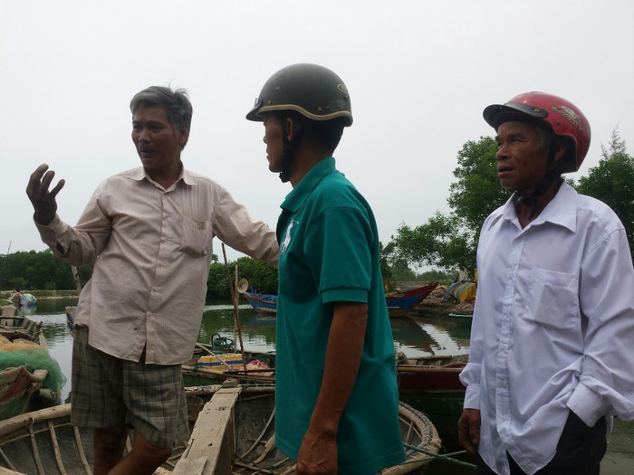 Nhiều ngư dân xã Lộc Vĩnh cũng bị ảnh hưởng nặng nề trước hiện tượng cá chết bất thường, tuy nhiên đến nay họ vẫn chưa nhận được tiền hỗ trợ. Ảnh: B.S Nhiều ngư dân xã Lộc Vĩnh cũng bị ảnh hưởng nặng nề trước hiện tượng cá chết bất thường, tuy nhiên đến nay họ vẫn chưa nhận được tiền hỗ trợ. Ảnh: B.S