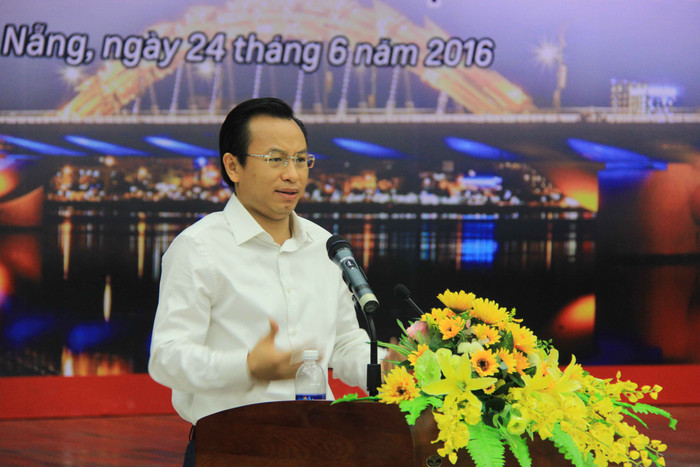 Bí thư Nguyễn Xuân Anh: “Tôi ok là ok về chủ trương, thấy được là tôi ok. Chưa bao giờ có chuyện đặt phong bì lên bàn mà tôi ok”. Ảnh: Hoàng Tuấn Bí thư Nguyễn Xuân Anh: “Tôi ok là ok về chủ trương, thấy được là tôi ok. Chưa bao giờ có chuyện đặt phong bì lên bàn mà tôi ok”. Ảnh: Hoàng Tuấn