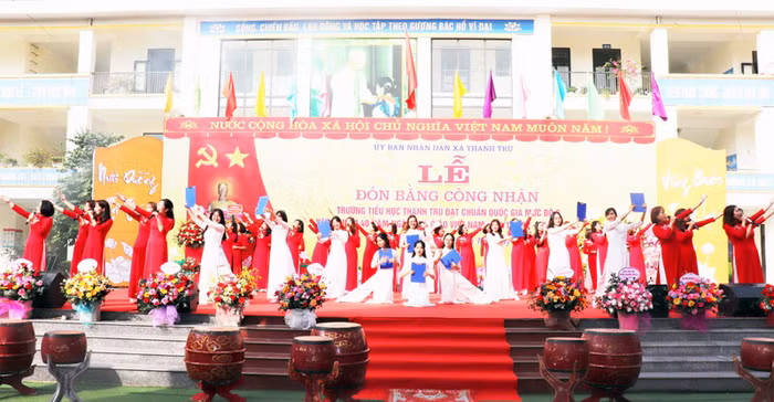 Trường Tiểu học Thanh Trù trong ngày đón Bằng đạt chuẩn Quốc gia mức độ 2, tháng 11/2022. Ảnh: Cổng thông tin điện tử thành phố Vĩnh Yên