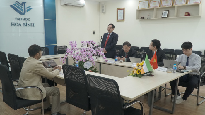 Toàn cảnh buổi làm việc. Ảnh: Nguyễn Long