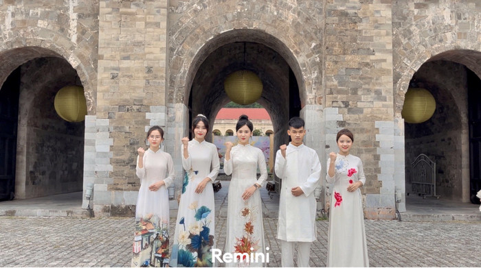 Ảnh đội Hoàng thành Thăng Long (Peony Team) Ảnh đội Hoàng thành Thăng Long (Peony Team)