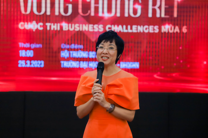 MC Thảo Vân, người bạn đồng hành - MC chung kết của nhiều mùa Business Challenges MC Thảo Vân, người bạn đồng hành - MC chung kết của nhiều mùa Business Challenges