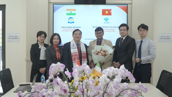 Buổi làm việc đã kết thúc thành công và tốt đẹp. Ảnh: Nguyễn Long