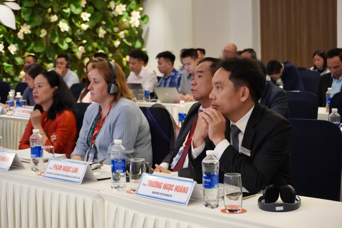 Đại biểu khách mời tham dự lễ khởi động dự án “DIGI:ĐỔI”