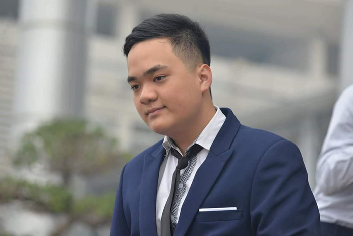 Em Trần Thanh Long giành huy chương Bạc trong cuộc thi Olympic Vật lý Châu Âu. Ảnh: NVCC Em Trần Thanh Long giành huy chương Bạc trong cuộc thi Olympic Vật lý Châu Âu. Ảnh: NVCC