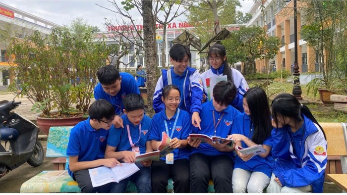 Ảnh minh họa: Học sinh lớp 12 Trường Trung học phổ thông Thị xã Nghĩa Lộ (tỉnh Yên Bái) anh-2-7779.jpg