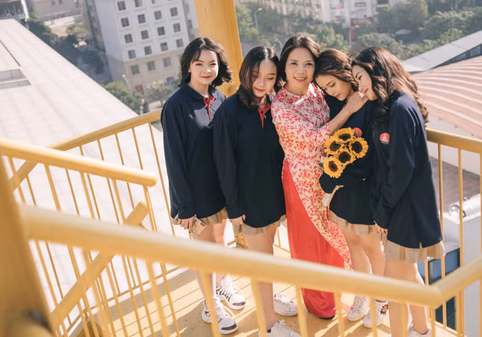 Cô Phạm Thái Lê, trường Marie Curie (Hà Nội) cho rằng cần đẩy nhanh tiến độ triển khai chương trình mới cho lớp 2, lớp 6 (Ảnh: Nhân vật cung cấp)