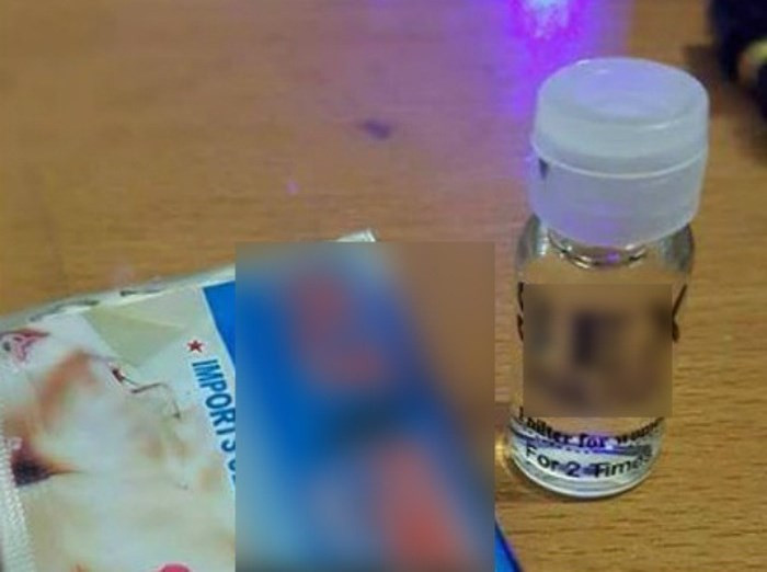 Sản phẩm được bày bán, giới thiệu trên các trang mạng.