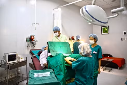 Sinh con theo phương pháp tự nhiên bằng cửa âm đạo. (Ảnh: Bệnh viện Từ Dũ).