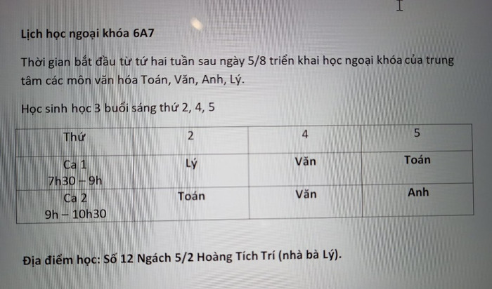 Lịch học thêm, ảnh do phụ huynh cung cấp.