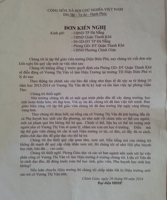 Đơn kiến nghị của tập thể trường tiểu học Điện Biên Phủ "Chúng tôi chấp nhận bất kì Hiệu trưởng mới nào trừ cô Vương Thị Vân". Đơn kiến nghị của tập thể trường tiểu học Điện Biên Phủ "Chúng tôi chấp nhận bất kì Hiệu trưởng mới nào trừ cô Vương Thị Vân".