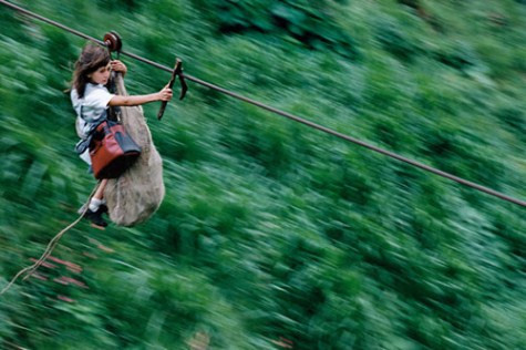 ... để có thể qua được 2 người cùng lúc. Chùm ảnh: Tìm giải pháp cải thiện khả năng học hỏi của trẻ Chùm ảnh: Chủ tịch nước trồng cây lưu niệm tại Trường ĐH KHXH & NV Chùm ảnh: Học sinh Hà Nội co ro trong cái lạnh đầu mùa