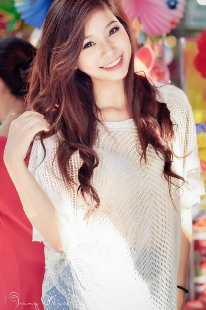 Vân Anh sở hữu gương mặt khả ái với đôi mắt cười. <<NỮ SINH KINH BẮC DỊU DÀNG KHOE SẮC TRONG TÀ ÁO DÀI <<HOT GIRL ĐH PHƯƠNG ĐÔNG RẠNG NGỜI ĐÓN TRUNG THU <<TEEN MODEL AN PHƯƠNG "BIẾN HÓA" VỚI STYLE DỄ THƯƠNG <<NHỮNG NỮ SINH MẶC ÁO DÀI ĐẸP HƠN CẢ HOA HẬU MAI PHƯƠNG THÚY (P18) Vân Anh sở hữu gương mặt khả ái với đôi mắt cười. <<NỮ SINH KINH BẮC DỊU DÀNG KHOE SẮC TRONG TÀ ÁO DÀI <<HOT GIRL ĐH PHƯƠNG ĐÔNG RẠNG NGỜI ĐÓN TRUNG THU <<TEEN MODEL AN PHƯƠNG "BIẾN HÓA" VỚI STYLE DỄ THƯƠNG <<NHỮNG NỮ SINH MẶC ÁO DÀI ĐẸP HƠN CẢ HOA HẬU MAI PHƯƠNG THÚY (P18)