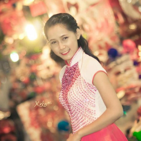 Trong tà áo dài truyền thống, Phương Thảo mang nét đẹp dịu dàng gợi nhớ về trung thu xưa. Những nữ sinh diện áo dài đẹp hơn vẻ xuân thì của Mai Phương Thúy (P20) >>Điểm danh những hotgirl siêu kute làm điên đảo mạng facebook >>Hotgirl gợi cảm của trường quốc tế SIMBE >>Hotgirl ĐH Phương Đông rạng ngời đón trung thu Trong tà áo dài truyền thống, Phương Thảo mang nét đẹp dịu dàng gợi nhớ về trung thu xưa. Những nữ sinh diện áo dài đẹp hơn vẻ xuân thì của Mai Phương Thúy (P20) >>Điểm danh những hotgirl siêu kute làm điên đảo mạng facebook >>Hotgirl gợi cảm của trường quốc tế SIMBE >>Hotgirl ĐH Phương Đông rạng ngời đón trung thu