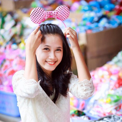 Phương Thảo thích thú ướm thử những món đồ hoá trang dành cho Tết trung thu. Những nữ sinh diện áo dài đẹp hơn vẻ xuân thì của Mai Phương Thúy (P20) >>Điểm danh những hotgirl siêu kute làm điên đảo mạng facebook >>Hotgirl gợi cảm của trường quốc tế SIMBE >>Hotgirl ĐH Phương Đông rạng ngời đón trung thu Phương Thảo thích thú ướm thử những món đồ hoá trang dành cho Tết trung thu. Những nữ sinh diện áo dài đẹp hơn vẻ xuân thì của Mai Phương Thúy (P20) >>Điểm danh những hotgirl siêu kute làm điên đảo mạng facebook >>Hotgirl gợi cảm của trường quốc tế SIMBE >>Hotgirl ĐH Phương Đông rạng ngời đón trung thu