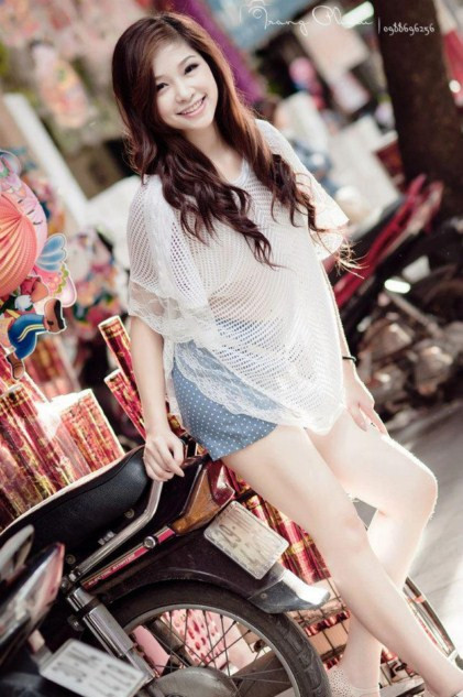 Cô gái 19 tuổi từng là Miss Trường Phan Đình Phùng. <<NỮ SINH KINH BẮC DỊU DÀNG KHOE SẮC TRONG TÀ ÁO DÀI <<HOT GIRL ĐH PHƯƠNG ĐÔNG RẠNG NGỜI ĐÓN TRUNG THU <<TEEN MODEL AN PHƯƠNG "BIẾN HÓA" VỚI STYLE DỄ THƯƠNG <<NHỮNG NỮ SINH MẶC ÁO DÀI ĐẸP HƠN CẢ HOA HẬU MAI PHƯƠNG THÚY (P18) Cô gái 19 tuổi từng là Miss Trường Phan Đình Phùng. <<NỮ SINH KINH BẮC DỊU DÀNG KHOE SẮC TRONG TÀ ÁO DÀI <<HOT GIRL ĐH PHƯƠNG ĐÔNG RẠNG NGỜI ĐÓN TRUNG THU <<TEEN MODEL AN PHƯƠNG "BIẾN HÓA" VỚI STYLE DỄ THƯƠNG <<NHỮNG NỮ SINH MẶC ÁO DÀI ĐẸP HƠN CẢ HOA HẬU MAI PHƯƠNG THÚY (P18)