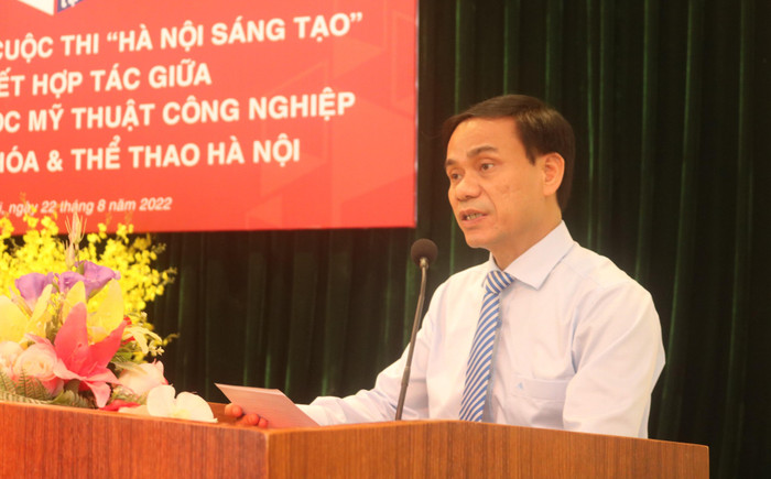 Tiến sĩ Phạm Hùng Cường - Hiệu trưởng Trường Đại học Mỹ thuật Công nghiệp phát biểu tại buổi lễ. Ảnh: Doãn Nhàn