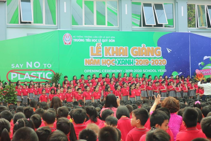 Học sinh Hệ thống Trường liên cấp Lê Quý Đôn hành động vì một năm học xanh. Ảnh: Đỗ Thơm Học sinh Hệ thống Trường liên cấp Lê Quý Đôn hành động vì một năm học xanh. Ảnh: Đỗ Thơm