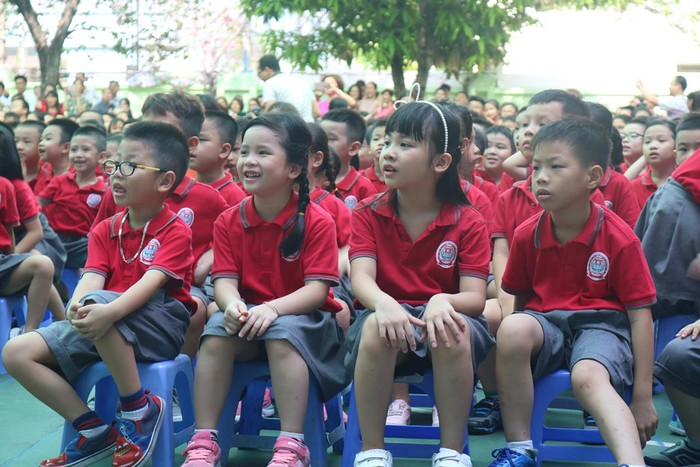 Niềm vui của các con học sinh trong lễ khai giảng. Ảnh: Đỗ Thơm Niềm vui của các con học sinh trong lễ khai giảng. Ảnh: Đỗ Thơm