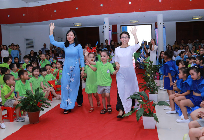 Học sinh Ban Mai hân hoan chào đón năm học mới. Ảnh: Nhà trường cung cấp Học sinh Ban Mai hân hoan chào đón năm học mới. Ảnh: Nhà trường cung cấp