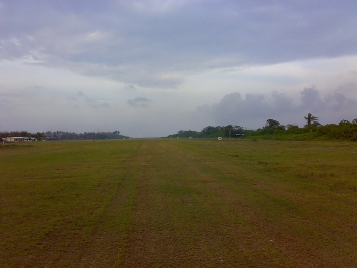 Sân bay quân sự trên đảo Thị Tứ trong quần đảo Trường Sa thuộc chủ quyền Việt Nam do Philippines chiếm đóng và xây dựng trái phép