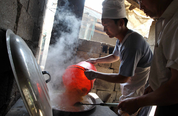 Nhưng như vậy vẫn còn hơn ngồi một chỗ kêu than Nhưng như vậy vẫn còn hơn ngồi một chỗ kêu than