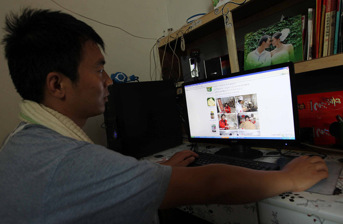 Miệt mài nghĩ cách mưu sinh Miệt mài nghĩ cách mưu sinh