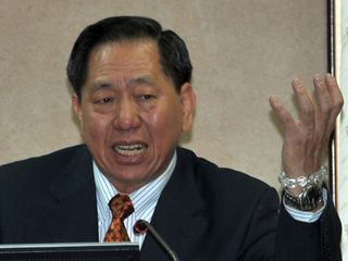 Theo tờ Liên Hợp và Focus Taiwan, Cục trưởng Cục An ninh quốc gia Đài Loan khẳng định chắc chắn, bà Phó Oánh đang có mặt ở khu vực quần đảo Trường Sa (thuộc chủ quyền của Việt Nam -PV ) (thời điểm ngày 21/5/2012) Theo tờ Liên Hợp và Focus Taiwan, Cục trưởng Cục An ninh quốc gia Đài Loan khẳng định chắc chắn, bà Phó Oánh đang có mặt ở khu vực quần đảo Trường Sa (thuộc chủ quyền của Việt Nam -PV ) (thời điểm ngày 21/5/2012)