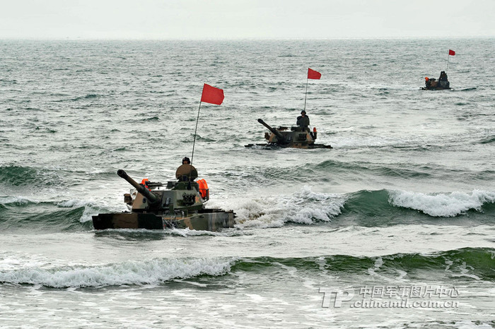 "Mãnh hổ trên cạn, giao long dưới biển" "Mãnh hổ trên cạn, giao long dưới biển"