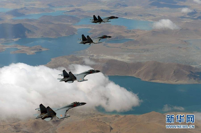 Hình ảnh huấn luyện, tác chiến của J-11 xuất hiện ngày càng nhiều trên các phương tiện truyền thông