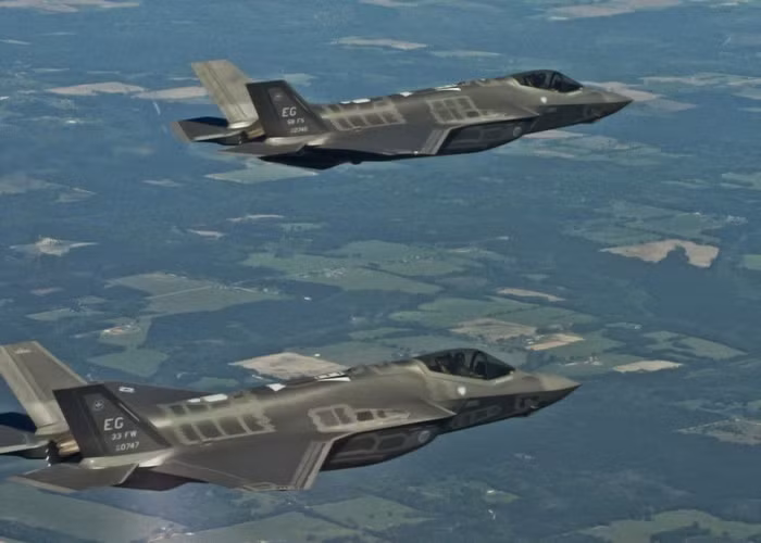 2 chiếc F - 35 được biên chế cho căn cứ Eglin ngày 10/4