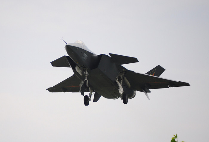 J-20 trên bầu trời Thành Đô