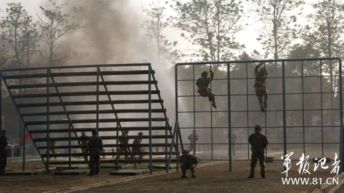 Vượt chướng ngại vật