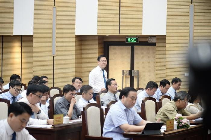 Đại biểu Vũ Ngọc Anh chất vấn. Ảnh: Báo Kinh tế Đô thị Đại biểu Vũ Ngọc Anh chất vấn. Ảnh: Báo Kinh tế Đô thị