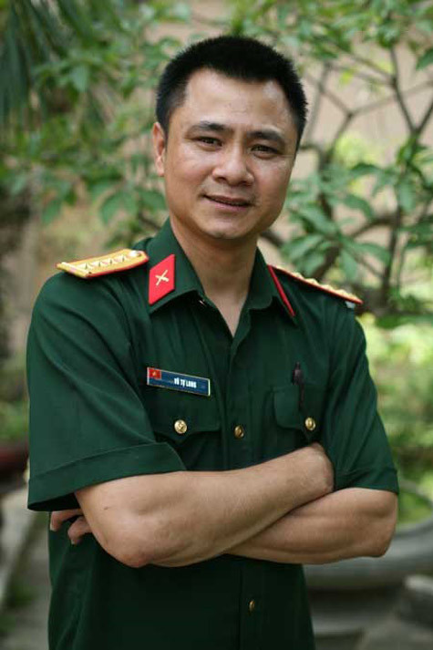 Hình ảnh ít thấy của nghệ sĩ Tự Long.