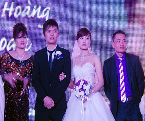 Đại gia Nguyễn Thị Liễu trong đám cưới con trai Đại gia Nguyễn Thị Liễu trong đám cưới con trai