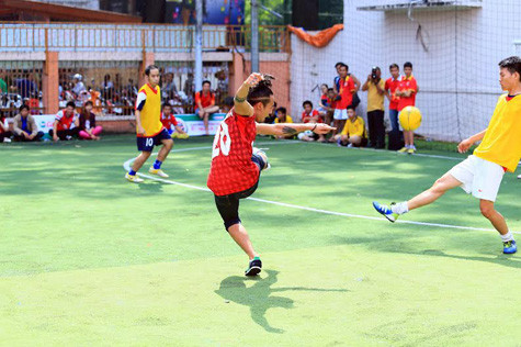 Cuồng nhiệt cùng bóng đá Anh tại Hà Nội là sân chơi cho những khán giả đam mê bóng đá tại Việt Nam.