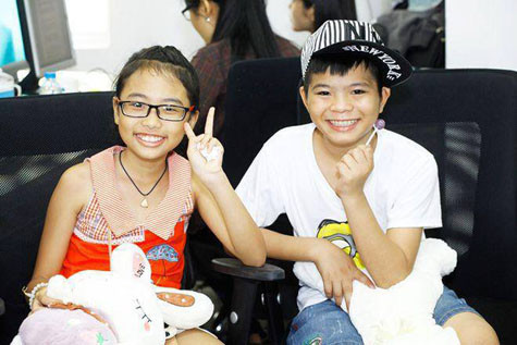 Phương Mỹ Chi và Quang Anh chiếm thế áp đảo với 3 trên tổng số 6 đề cử cho hai hạng mục giải thưởng trên ZMA Phương Mỹ Chi và Quang Anh chiếm thế áp đảo với 3 trên tổng số 6 đề cử cho hai hạng mục giải thưởng trên ZMA