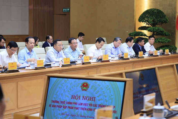 Lãnh đạo các bộ ngành, cơ quan Trung ương tham dự hội nghị. Ảnh: VGP/Nhật Bắc