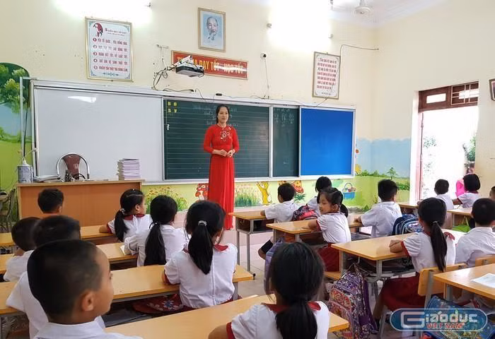 Như vậy năm học 2022-2023, thành phố Hà Nội thiếu 10.265 giáo viên. Ảnh minh họa: Lã Tiến Như vậy năm học 2022-2023, thành phố Hà Nội thiếu 10.265 giáo viên. Ảnh minh họa: Lã Tiến