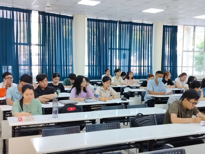 Theo thầy Mười, kết quả tuyển sinh tùy thuộc vào thương hiệu nhà trường, uy tín và chất lượng đào tạo, trên cơ sở cạnh tranh giữa các trường cũng như các ngành đào tạo khác. Ảnh sinh viên Trường Đại học Sư phạm Đà Nẵng trong một giờ học. Ảnh: NVCC 59eb21e5ebac45f21cbd.jpg